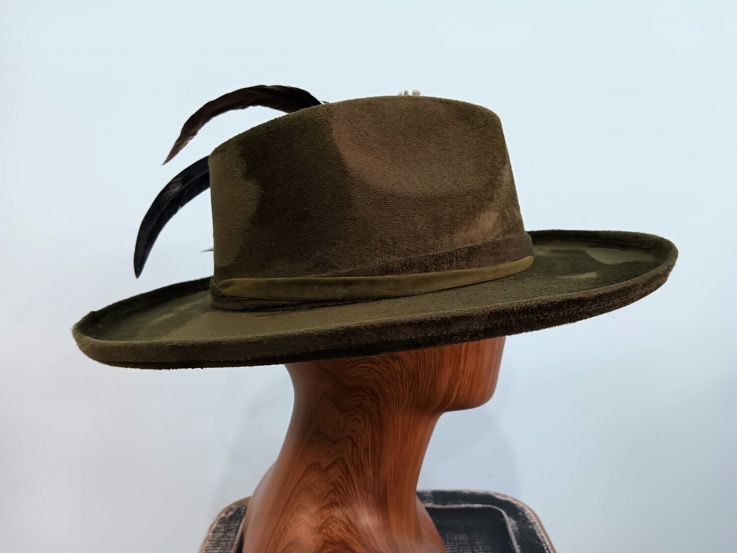 Tash Forest Green Rancher Fthr/ Band 1
