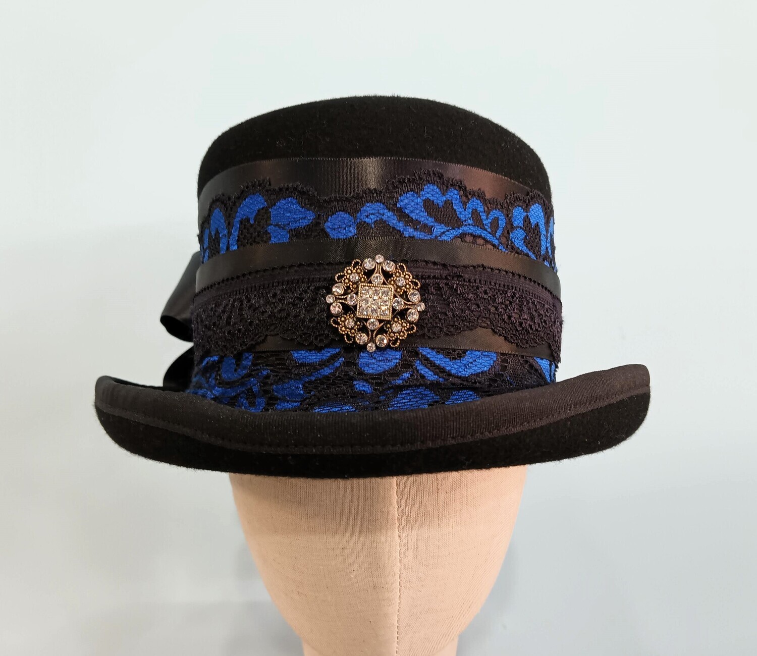 Soft Wool Ladies Black/ Blue 1