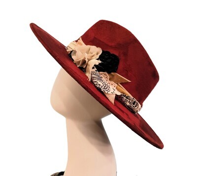 Tash Scarlet Rancher Fthr/ Band 1