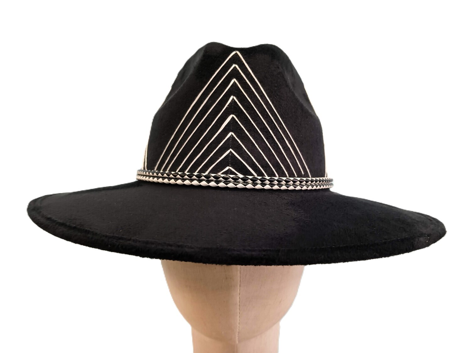 Lively Rancher Black