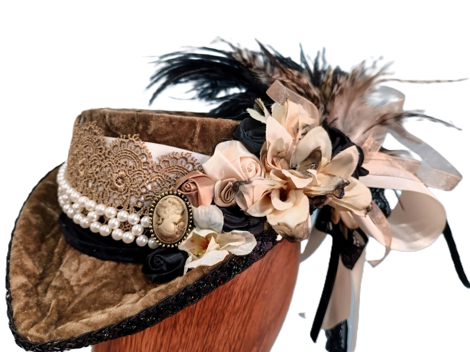 Champagne Crushed Velvet Victorian Fascinator 2