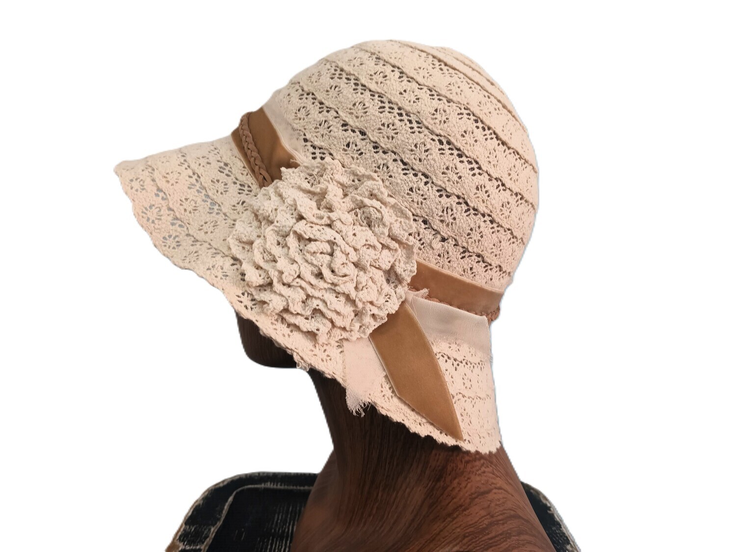 Summer Sand Lace Cloche 1