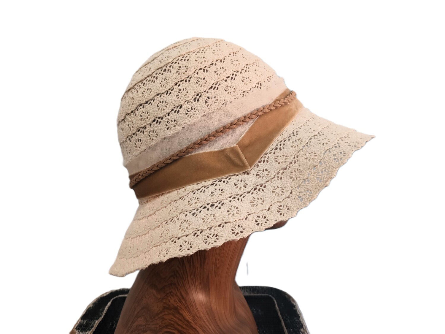 Summer Sand Lace Cloche 1