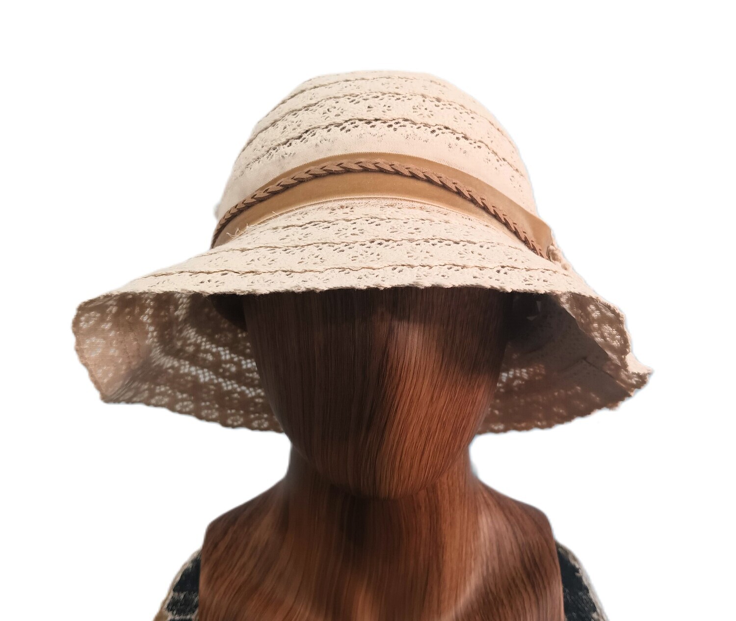 Summer Sand Lace Cloche 1