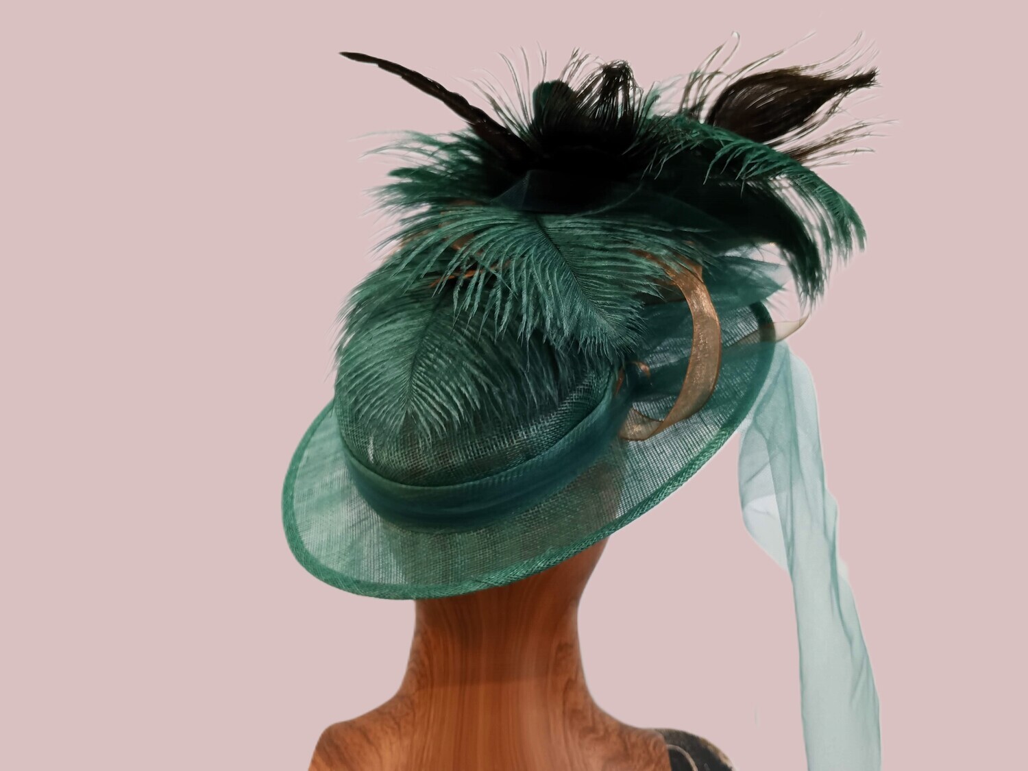 Emerald Wide Brim Derby Fascinator 1