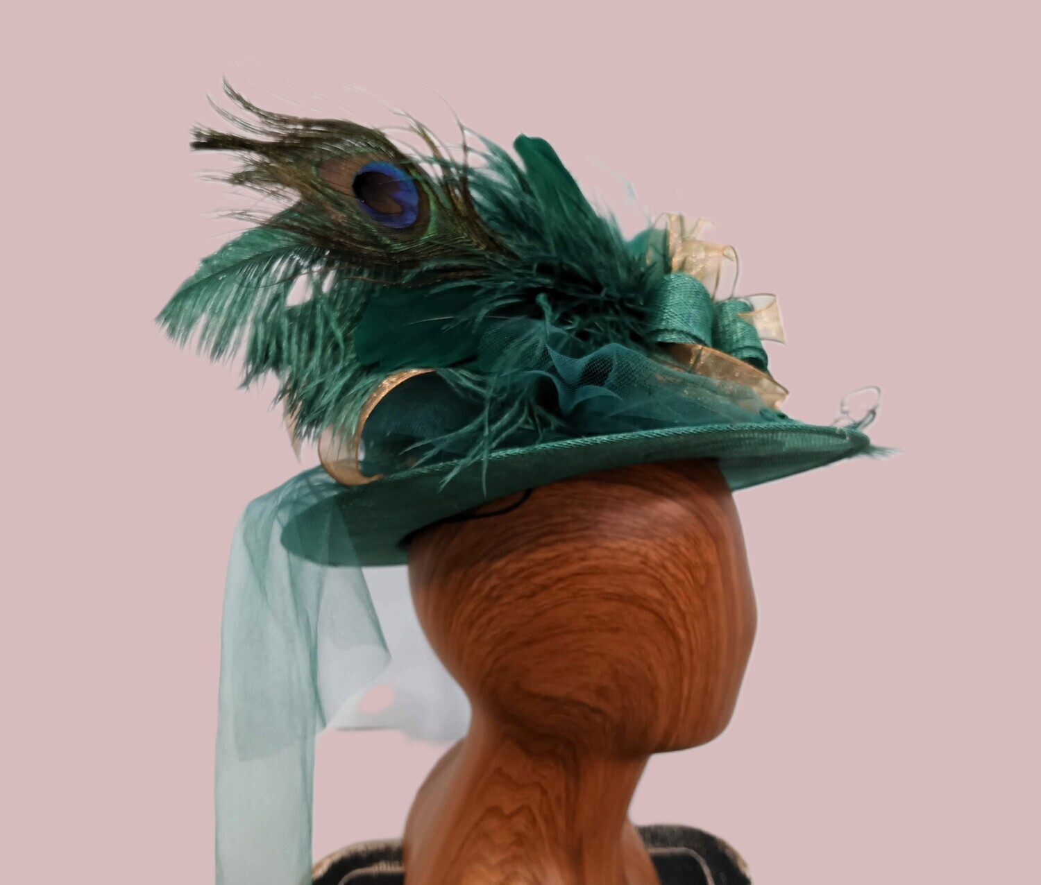 Emerald Wide Brim Derby Fascinator 1