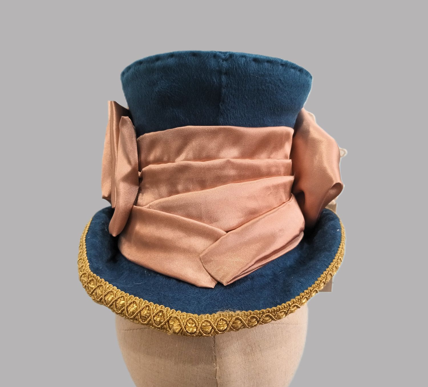 TTT Premium Victorian Fascinator