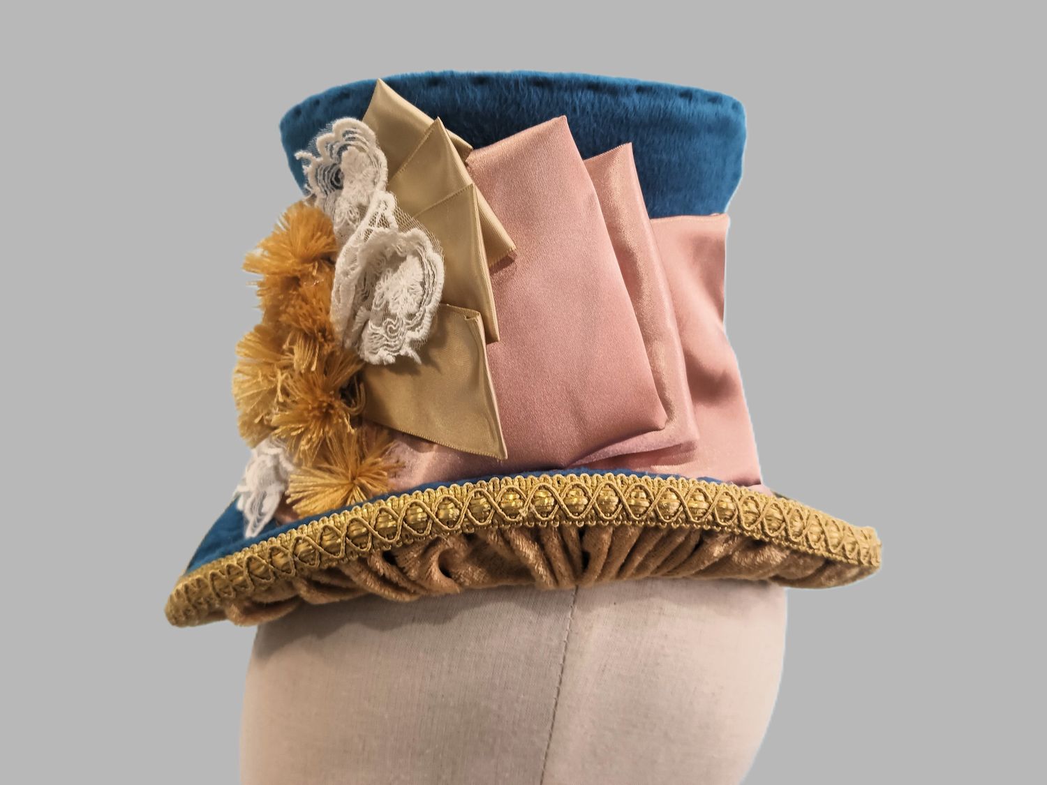 TTT Premium Victorian Fascinator
