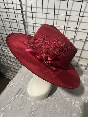 Tash Burgundy rancher with applique