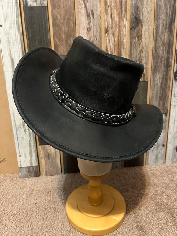 Australian Outback Black Buffalo Leather Medium