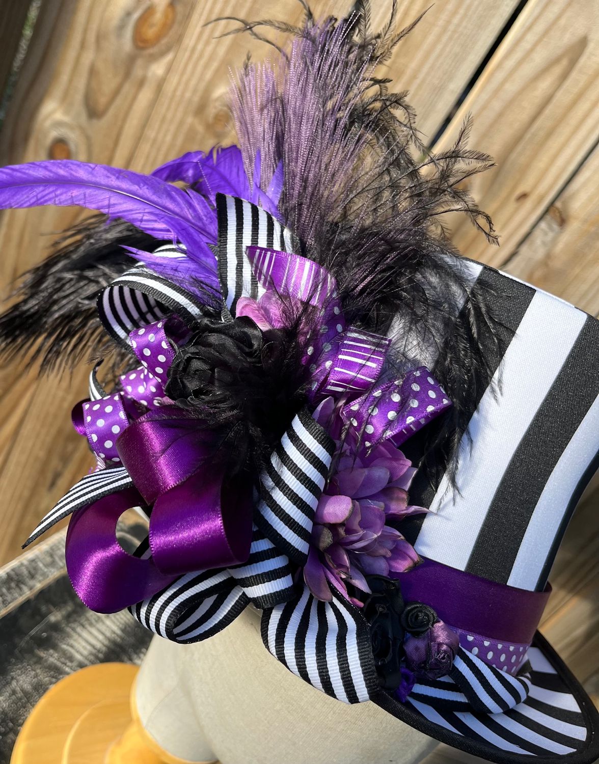 Black and white striped top hat/purple accent