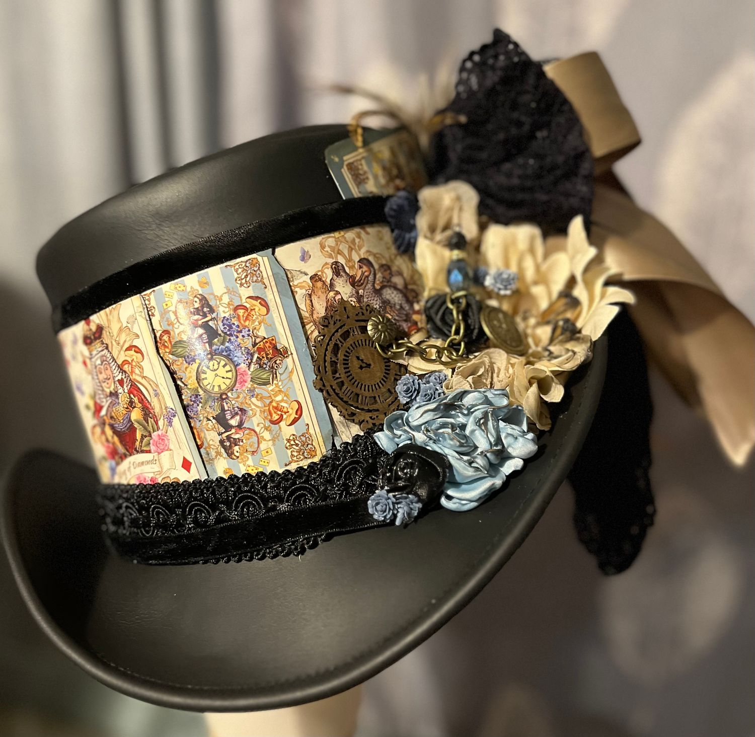 Kenny Leather Top Hat/Alice in Wonderland Cards Large