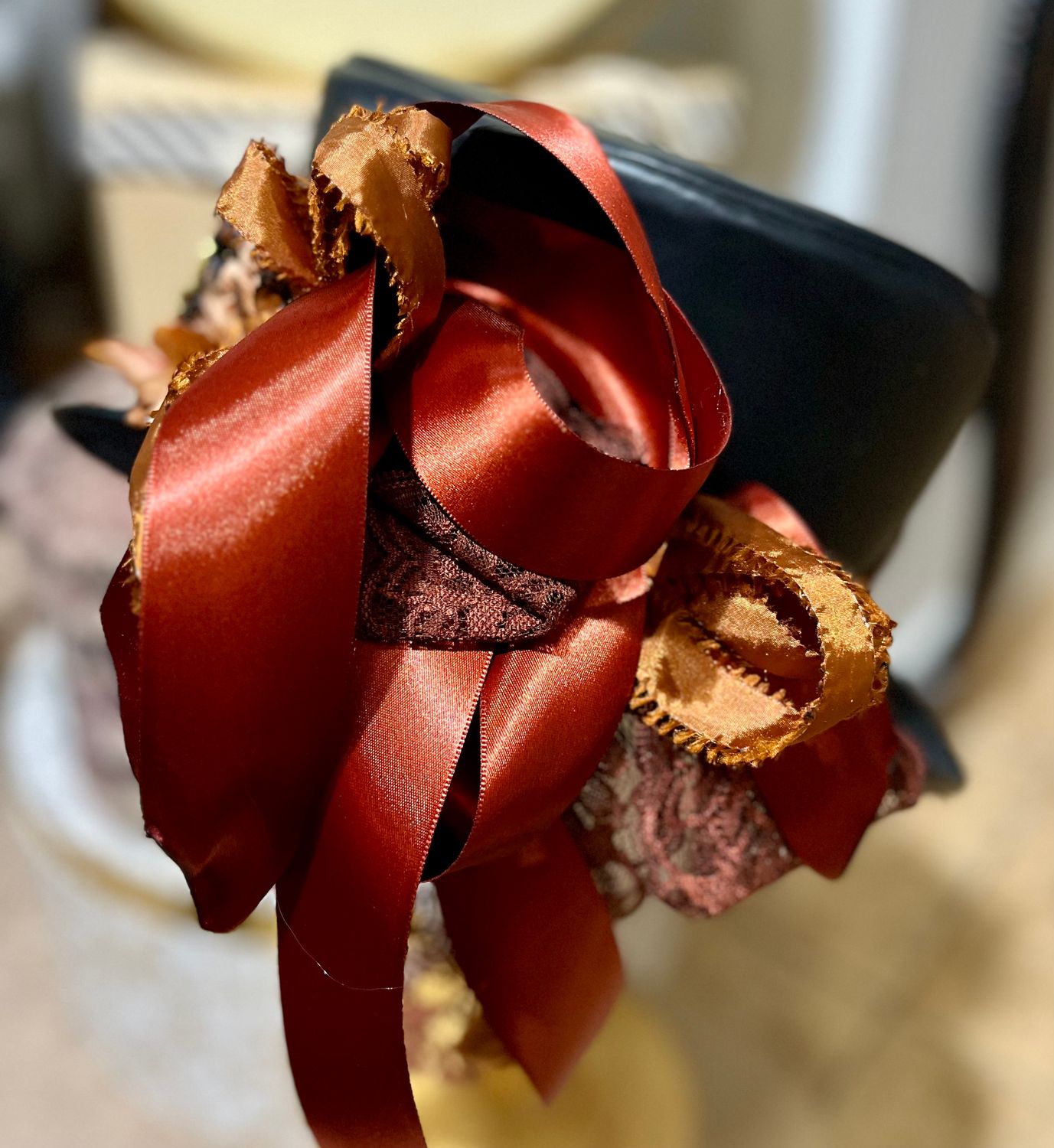 Faux Leather Ladies Top Hat/rust with Cameo Large