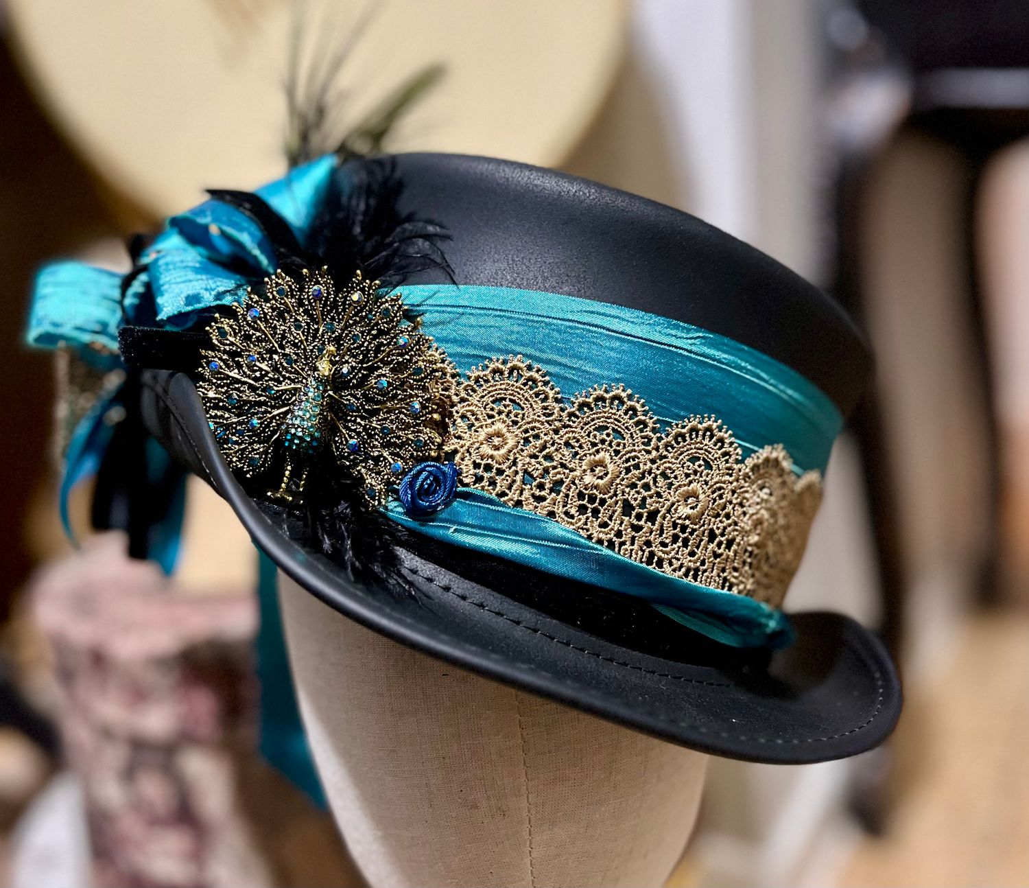 El Dorado AH Ladies Black Peacock Leather top hat/Large