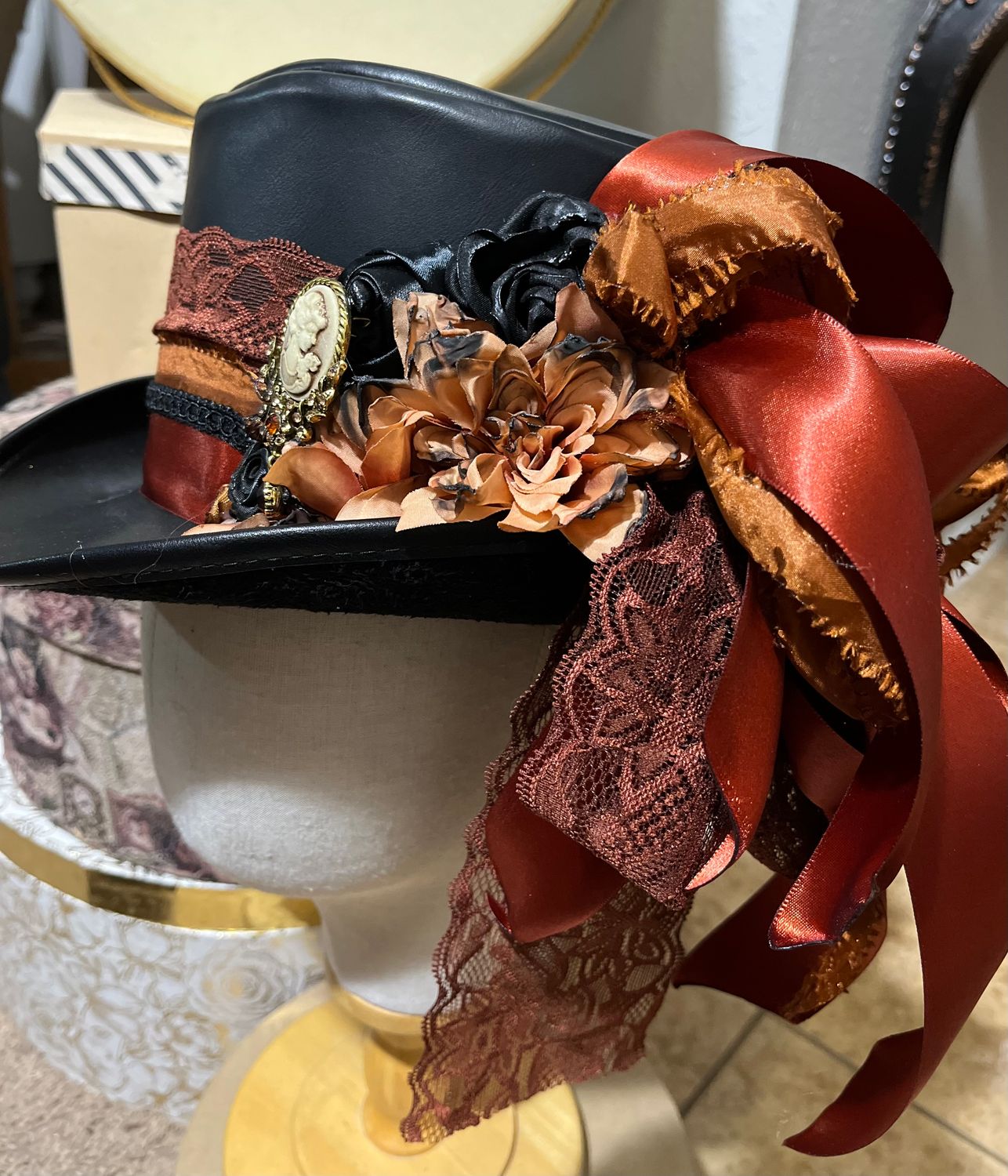 Faux Leather Ladies Top Hat/rust with Cameo Large