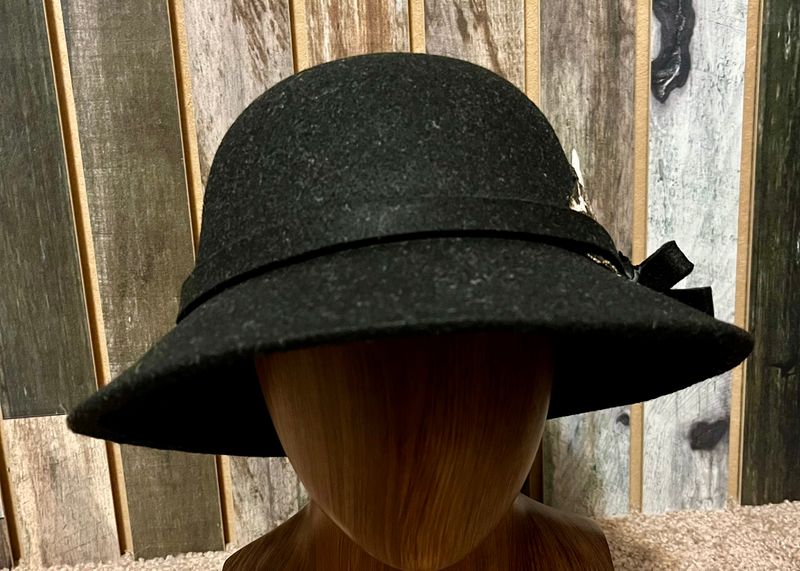Caroline Cloche with leopard accent