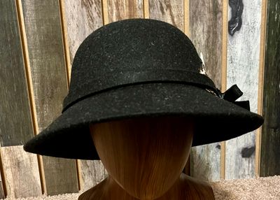 Caroline Cloche with leopard accent