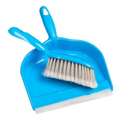 220603 Banister Brush and Dustpan