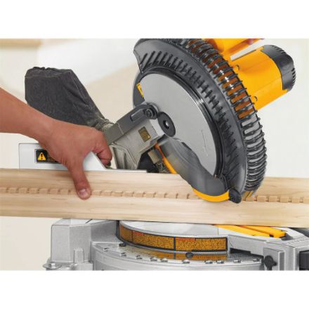 DWS713 15 Amp 10 in. Electric Single-Bevel Compound Miter Saw