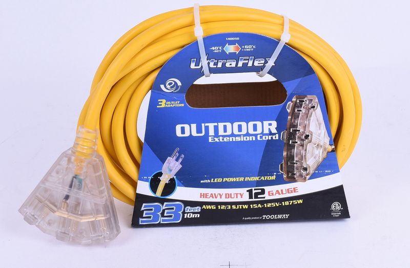 140017 Extension Cord Outdoor SJTW 16/3 1-Outlet Lighted 30ft Yellow