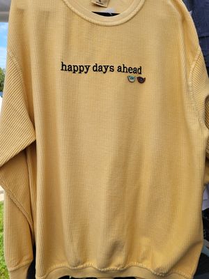 Ribbed crewneck &quot;happy days ahead&quot;