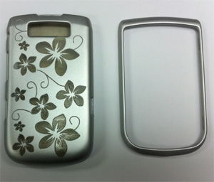 Blackberry 9800 Torch Hard Case silver w/ design on the back