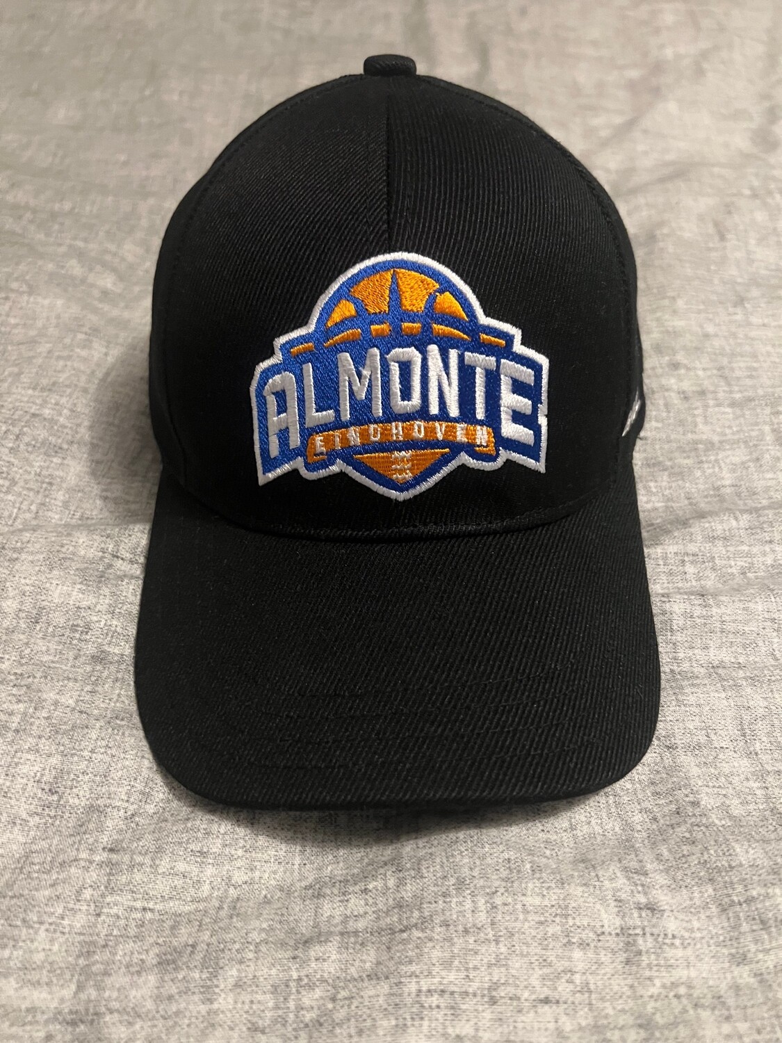 Almonte Snapback (Swish)