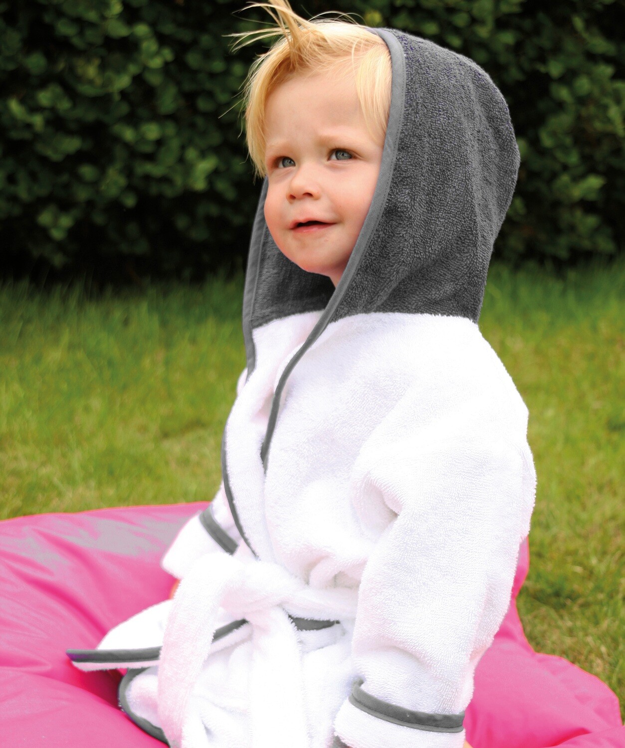 AR022 Babiezz Baby Badjas met Capuchon - Wit/Antracietgrijs - White/Anthracite Grey