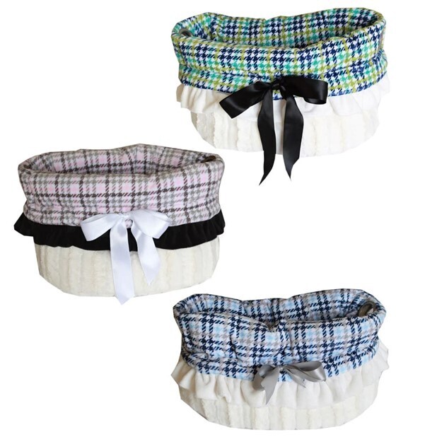 3-In-One Snuggle Bugs Pet Bed, Bag, &amp; Car Seat All-In-One - Plaid &amp; White