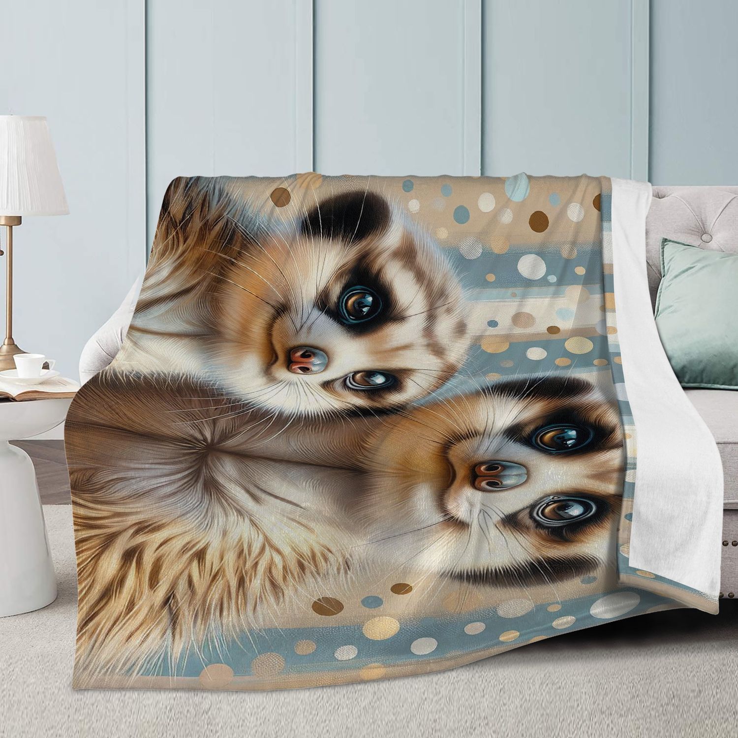 Blue/beige cuddly blanket with meerkat motif