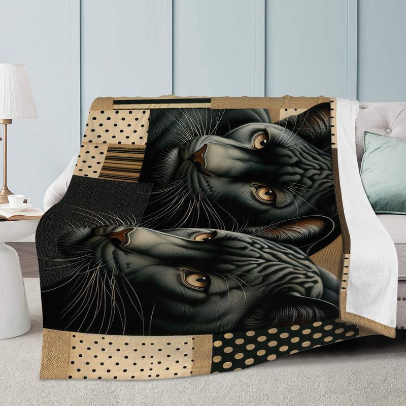 Modern cuddly blanket Black Panther