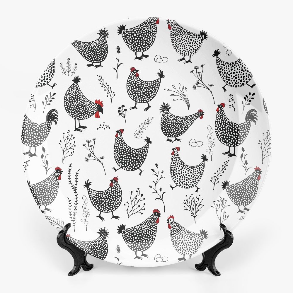 White-black motif plate with chicken pattern