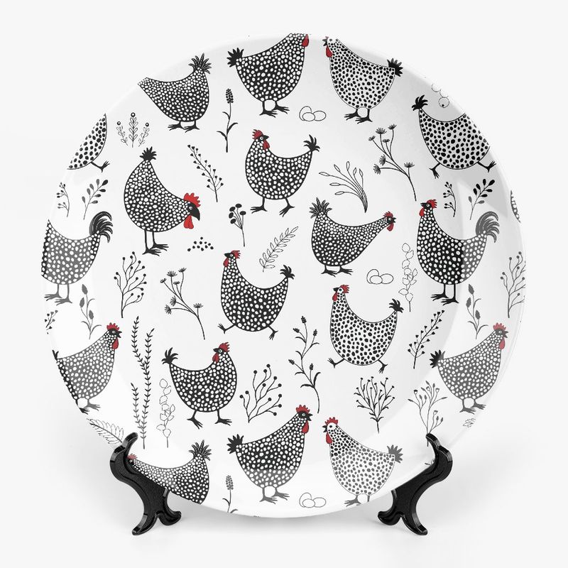 White-black motif plate with chicken pattern