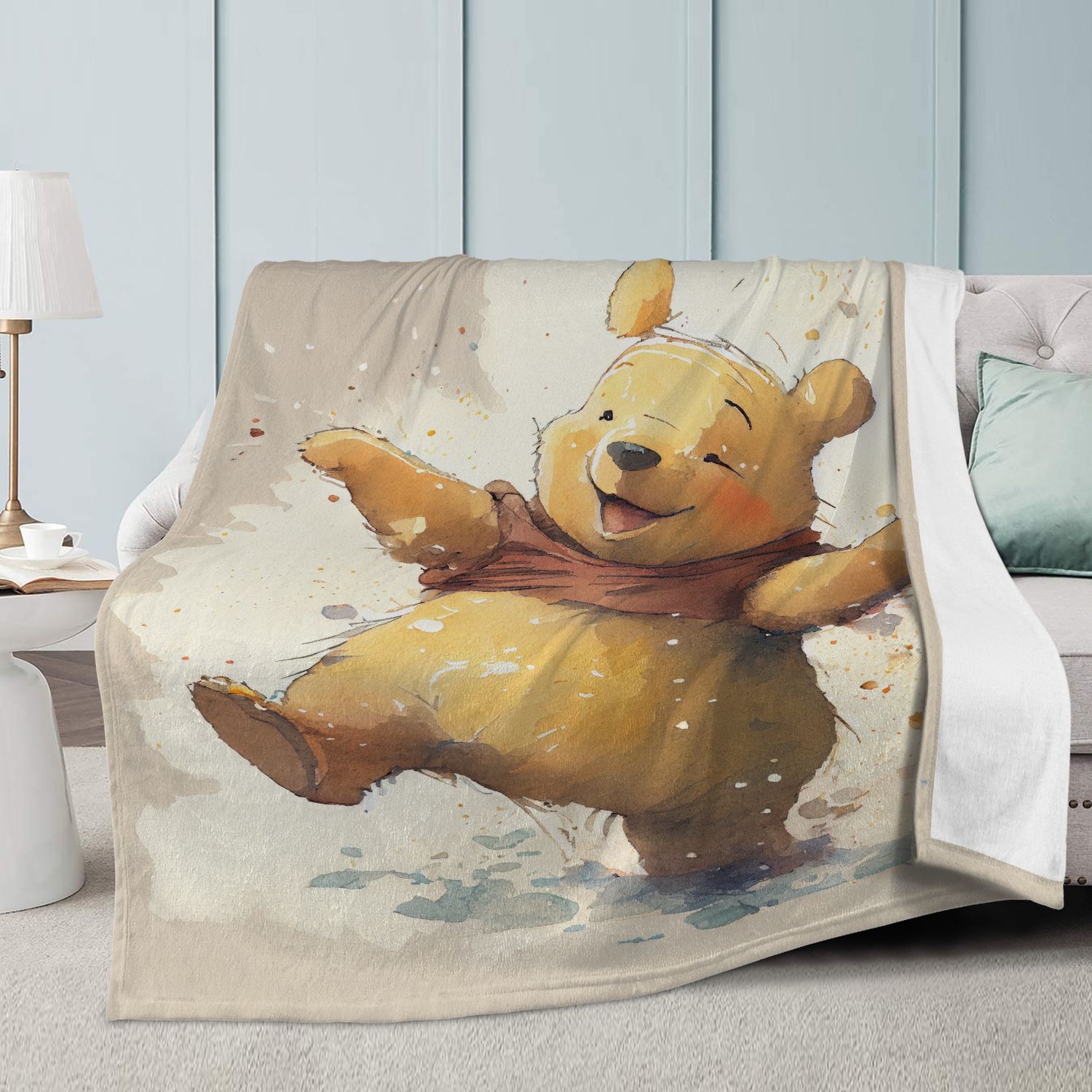 Beige cuddly blanket with Winnie the Pooh