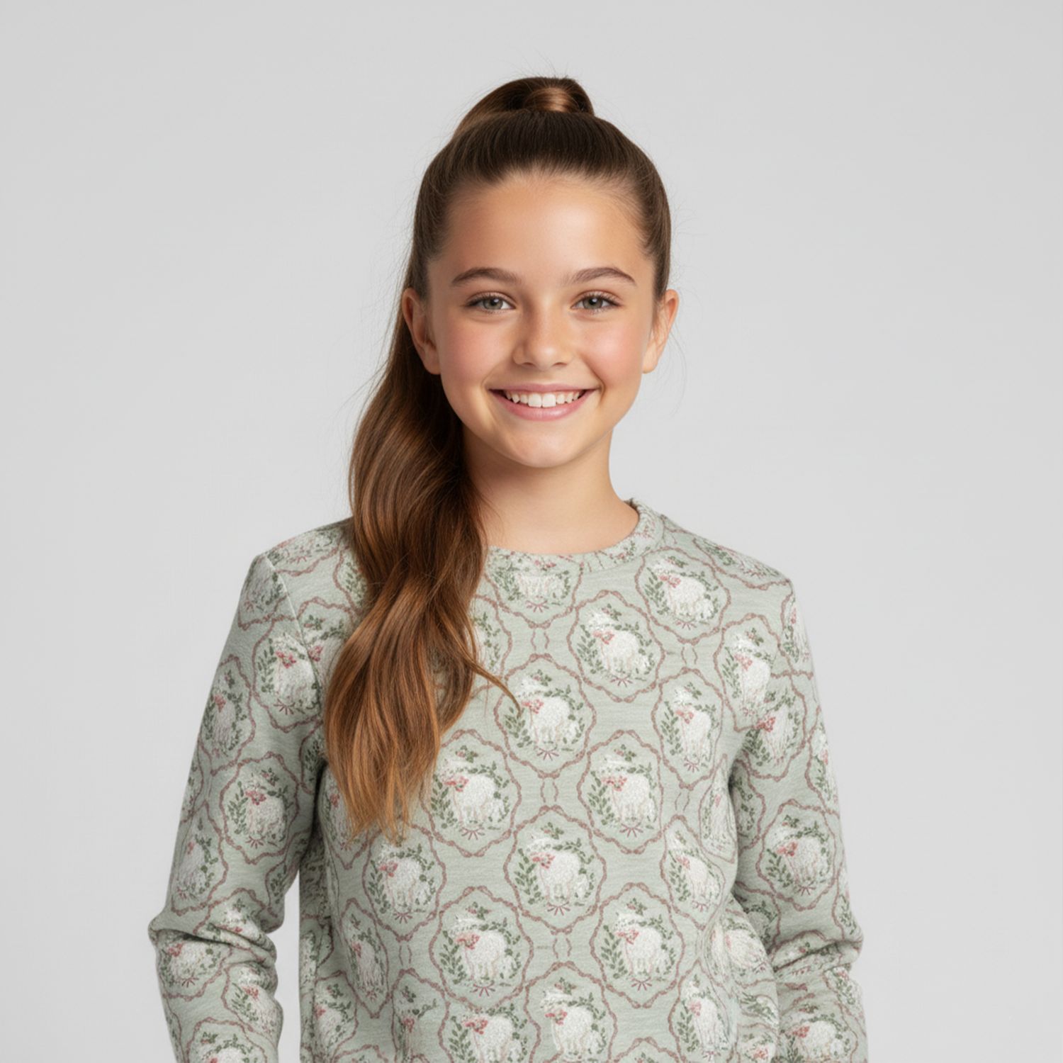 Festive sheep motif children&#39;s sweater
