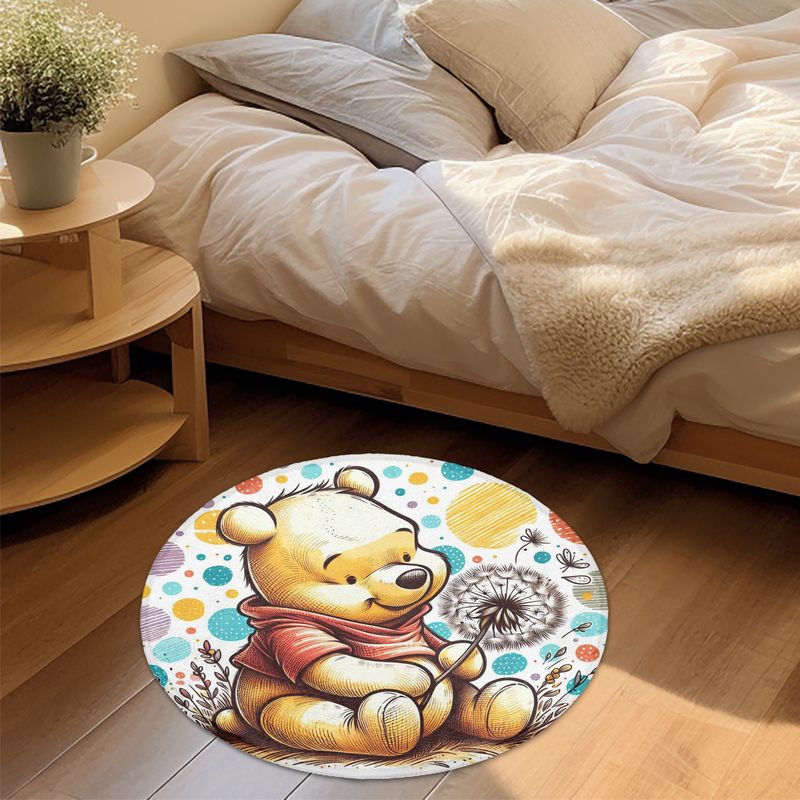Round rug with Winnie the Pooh motif