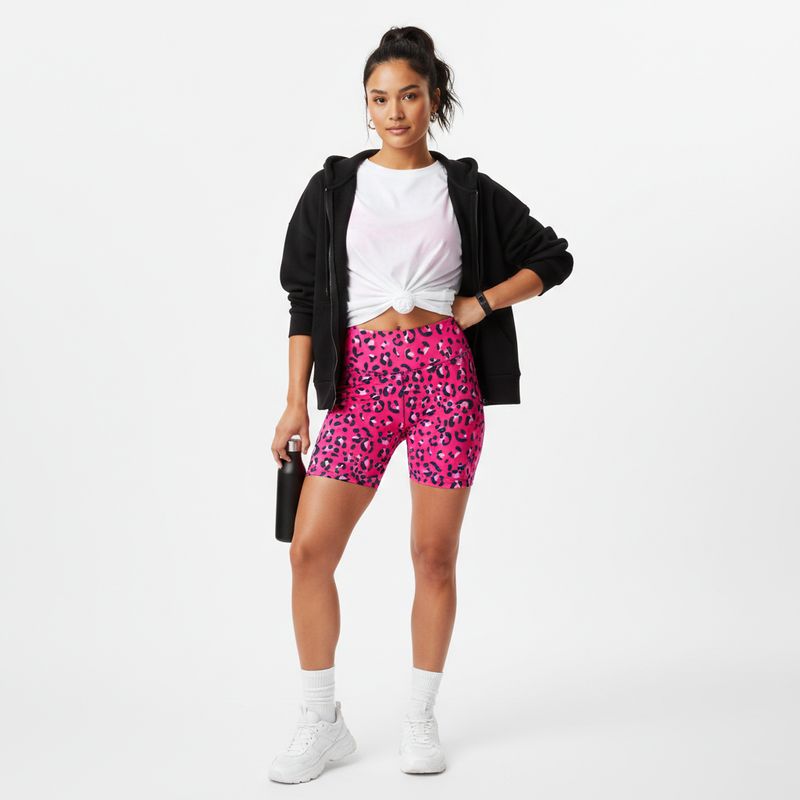 Short yoga shorts - PinkPulse Leopard