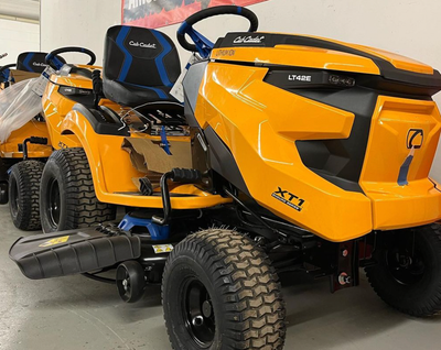 LAWN MOVERS CUB CADET  G16