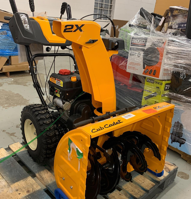 CUB CADET 2X 28 GAS SNOWBLOWER