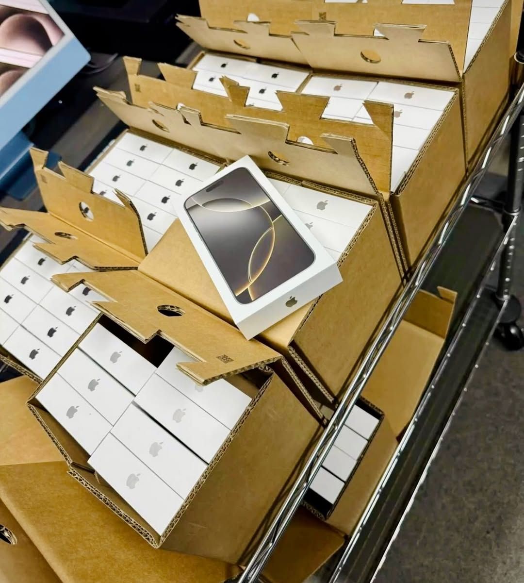 iPhone 16 Pro Max (10 Units, All Brand New)