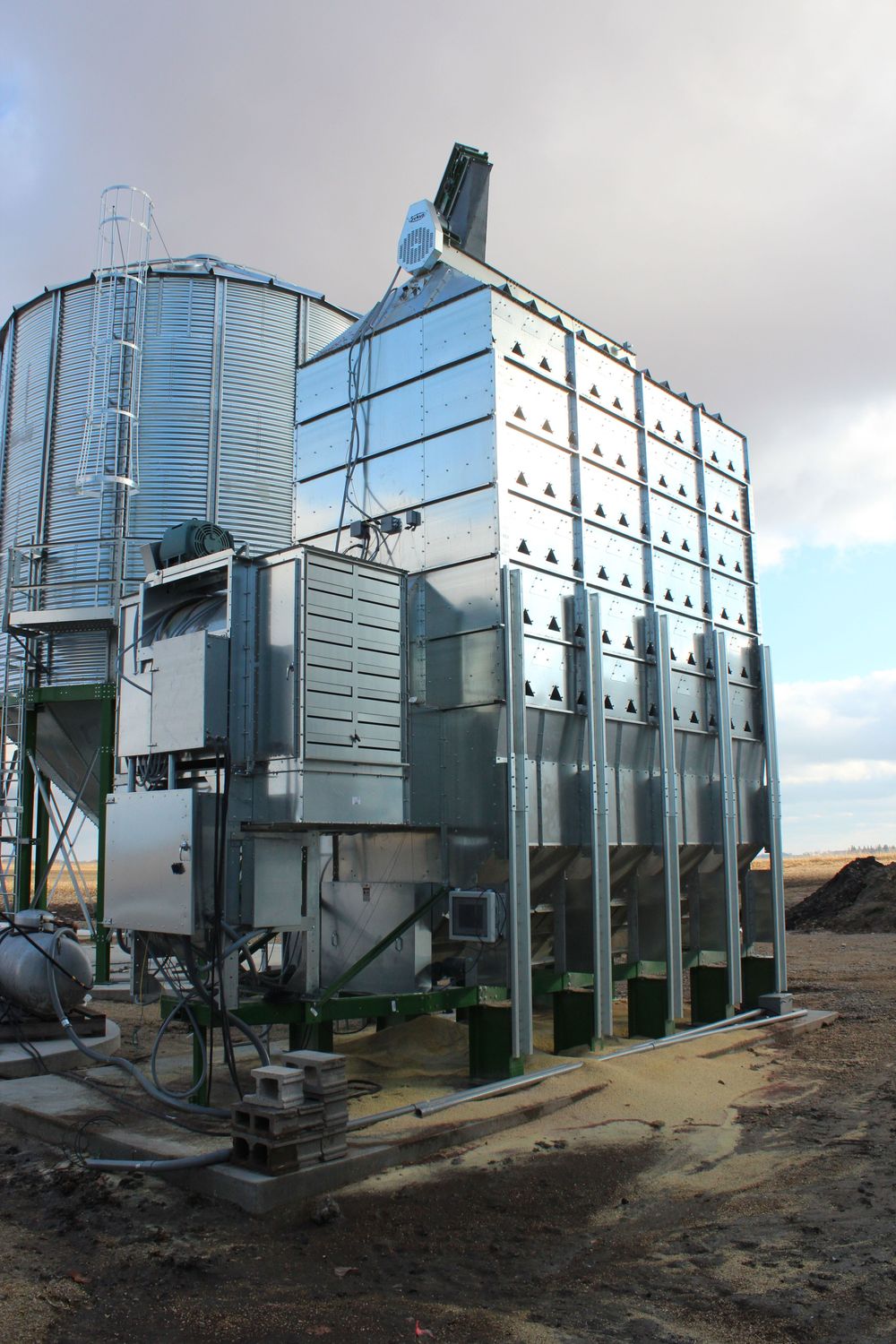 Mixflow Grain Dryer Installation