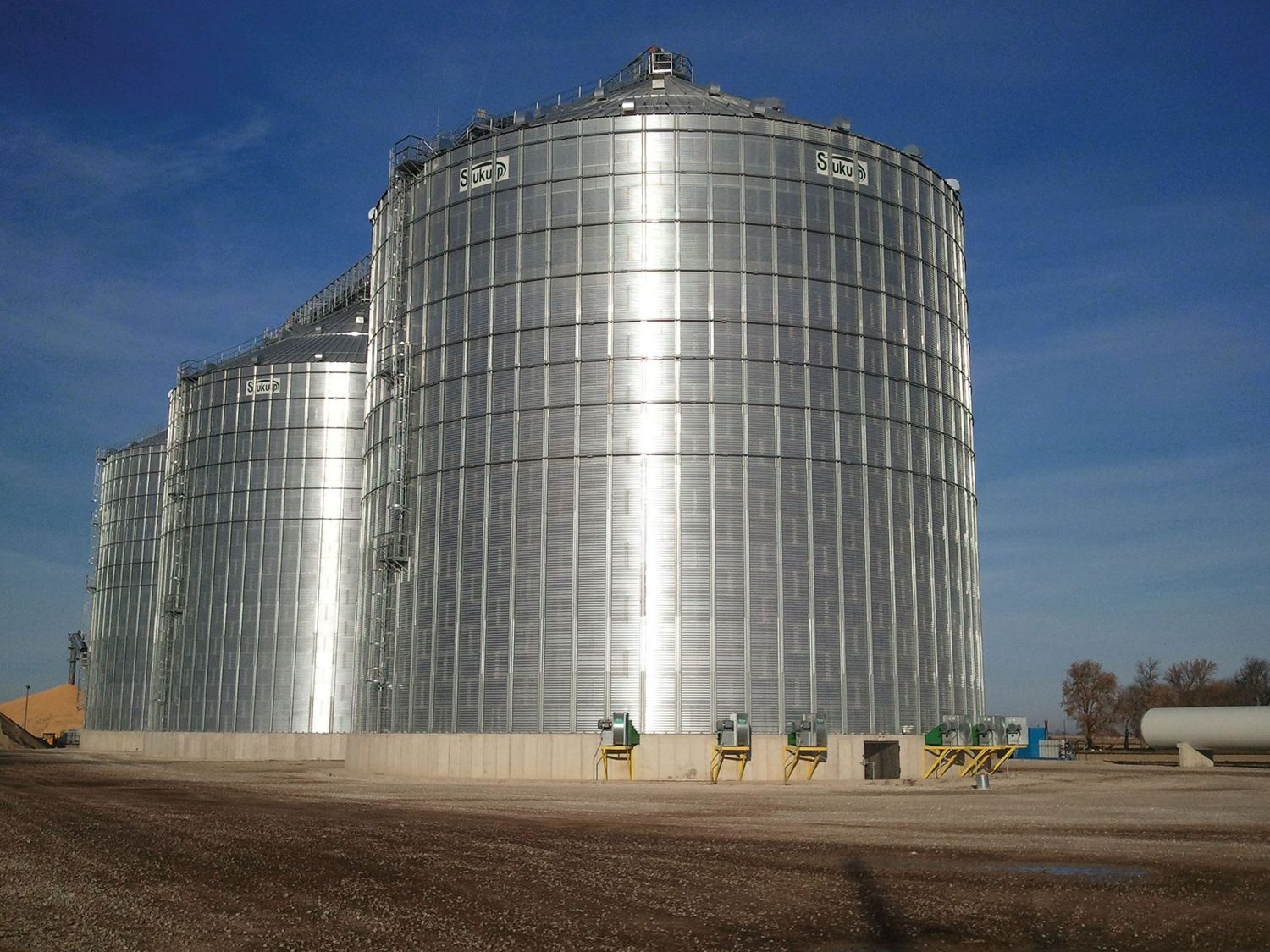 135&#39; 12 Ring Commercial Grain Bin 675375 BU