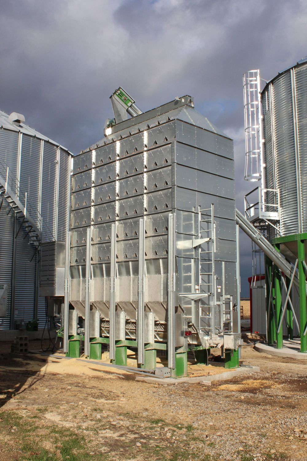 24' Mixed Flow Grain Dryer 1063BU