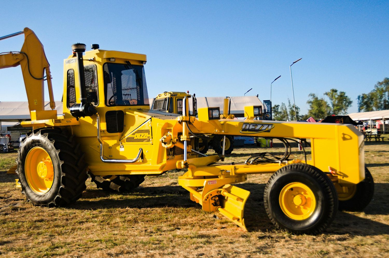 Motor Grader — Farmer Surplus