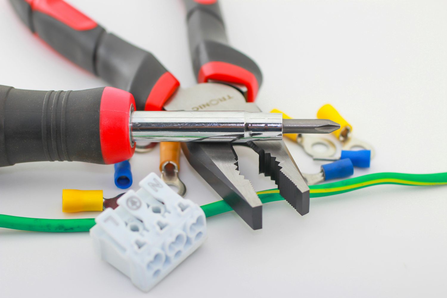 Equipment Wiring Repair Kit — Farmer Surplus
