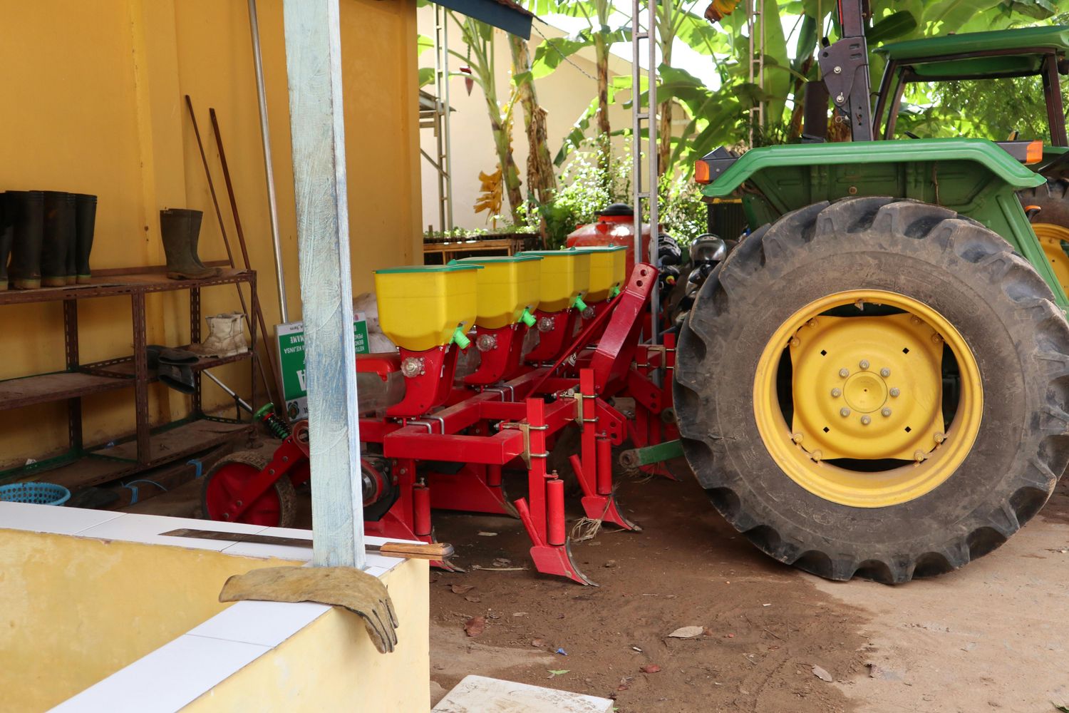 Three Point Seeder — Farmer Surplus