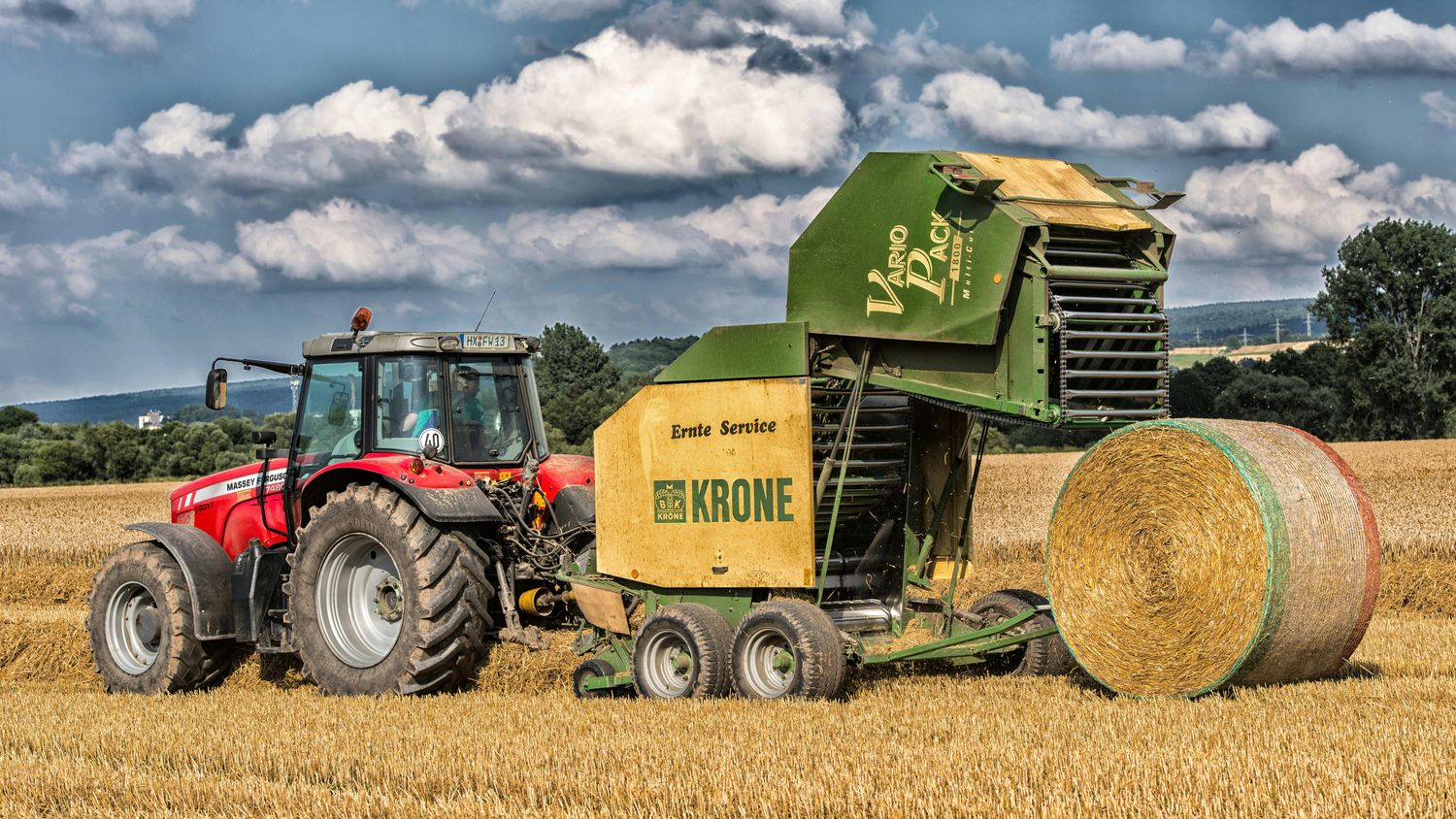 Round Baler — Farmer Surplus