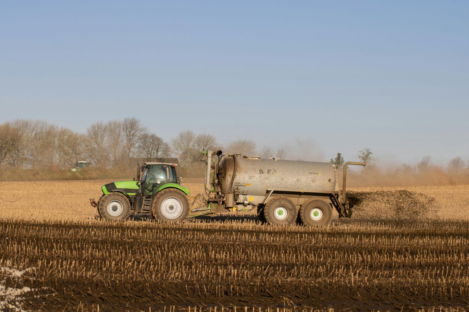 Manure Spreader — Farmer Surplus