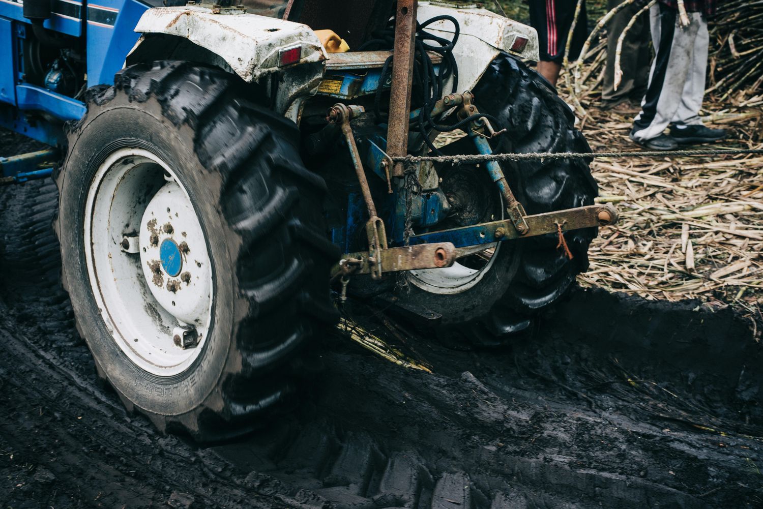 Semi / Farm Truck Tire — Farmer Surplus