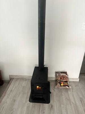 Fireplace Medium Unit with Glass door 8 Kw (Pre-order)